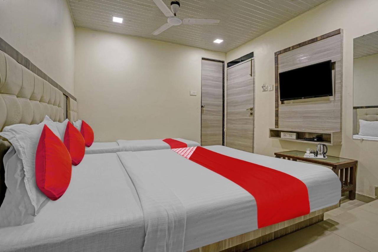 Pop 81030D Hotel Crystal Park Jogeshwari מומביי מראה חיצוני תמונה